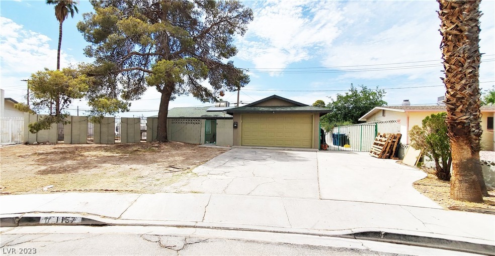 Welcome to 1157 Count Wutzke Ave | Large Front Yar