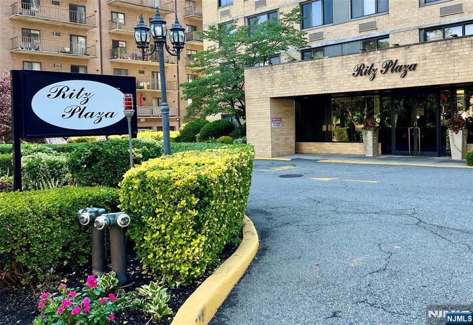 Ritz Plaza unit 8E, Hackensack, NJ 07601 - photo 1