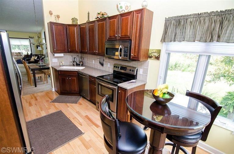 2541 Highridge Ln SE unit 48, Grand Rapids, MI 49546 - photo 1