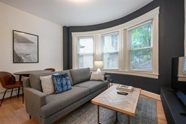 674 Washington St unit 6, Brookline, MA 02446 - photo 1