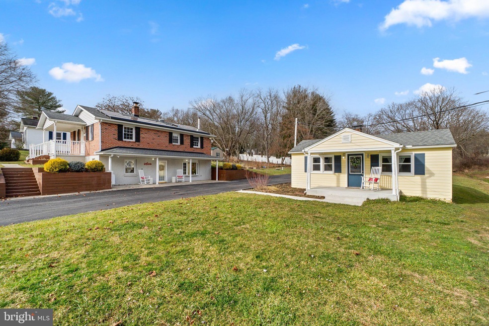 120 & 122 Schoolhouse, Gaither, MD 21784 - photo 1