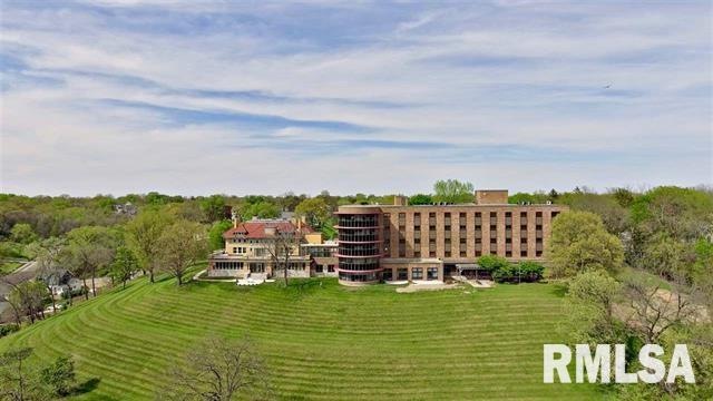 1101 W 9th St, Davenport, IA 52804 - photo 1