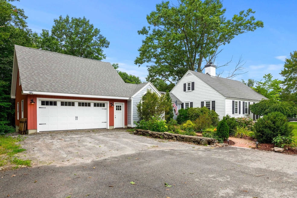 9 Stark Hwy S, Dunbarton, NH 03046 - photo 1