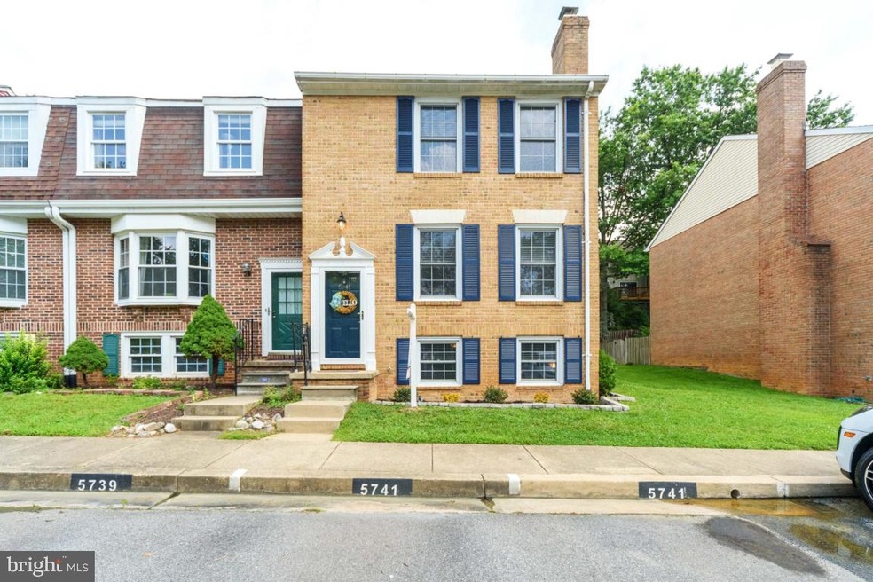 5741 Richardson Mews Square, Halethorpe, MD 21227 - photo 1