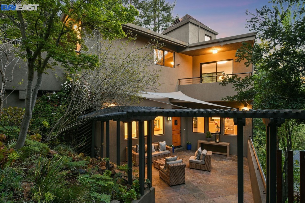 7172 Buckingham Blvd, Berkeley, CA 94705 - photo 1