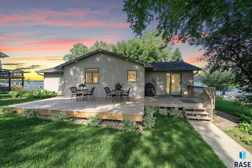 For Sale $890,000 • Co-Listing Agent