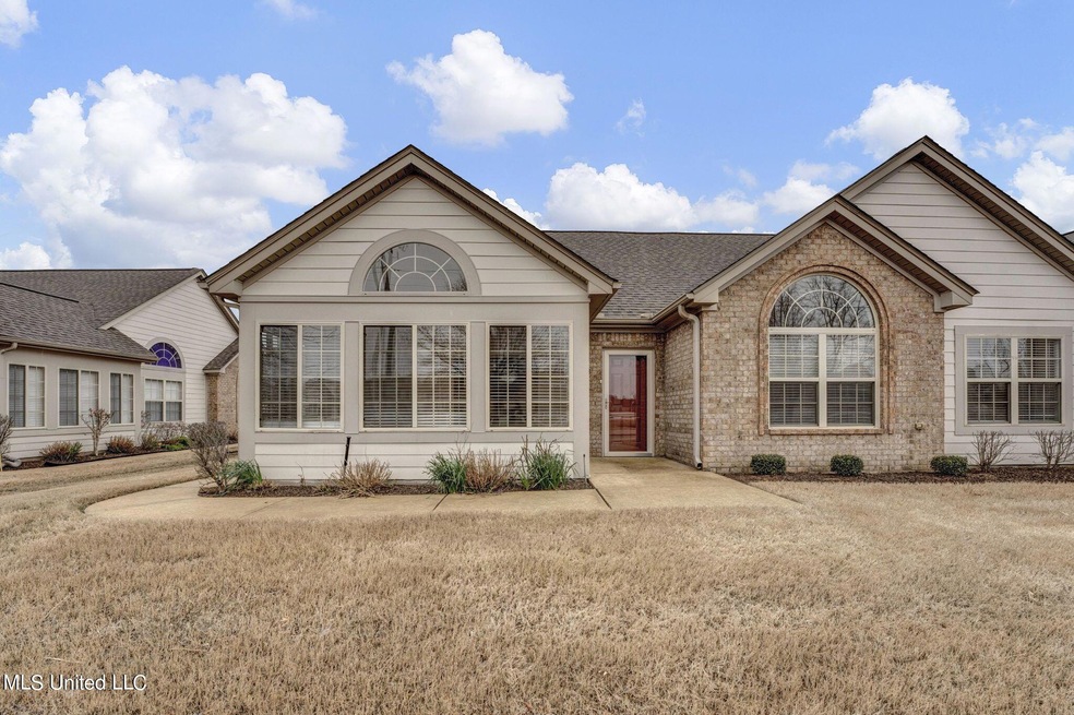 8908 Oak Branch Ln, Olive Branch, MS 38654 - photo 1