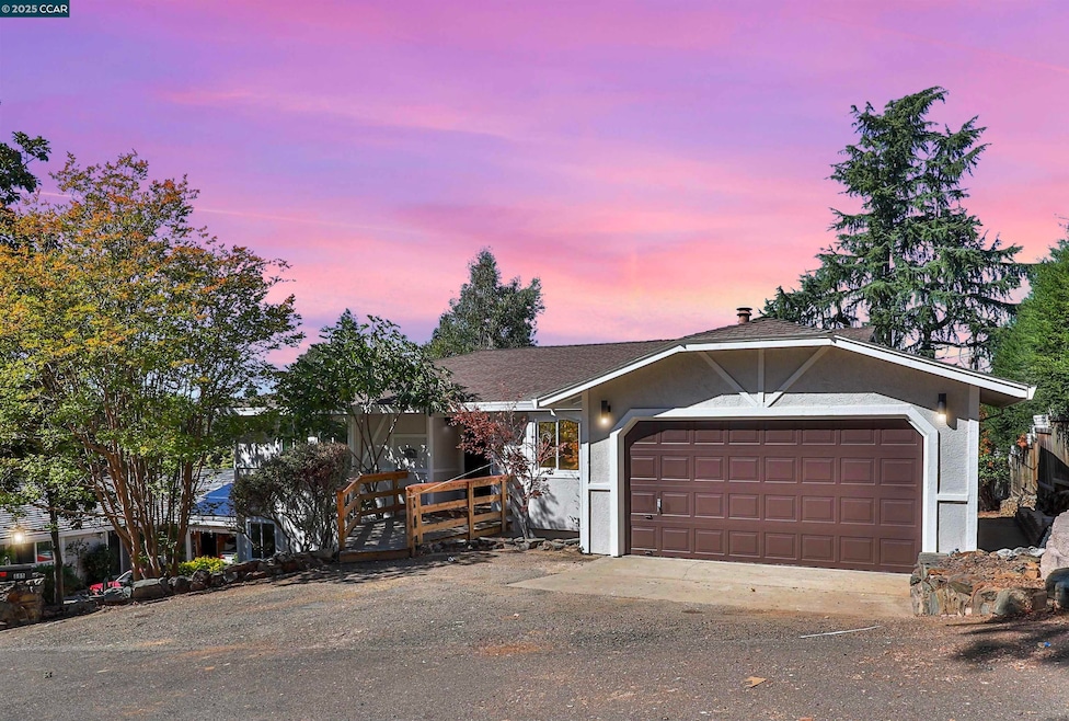 Pending $809,000 • Co-Listing Agent