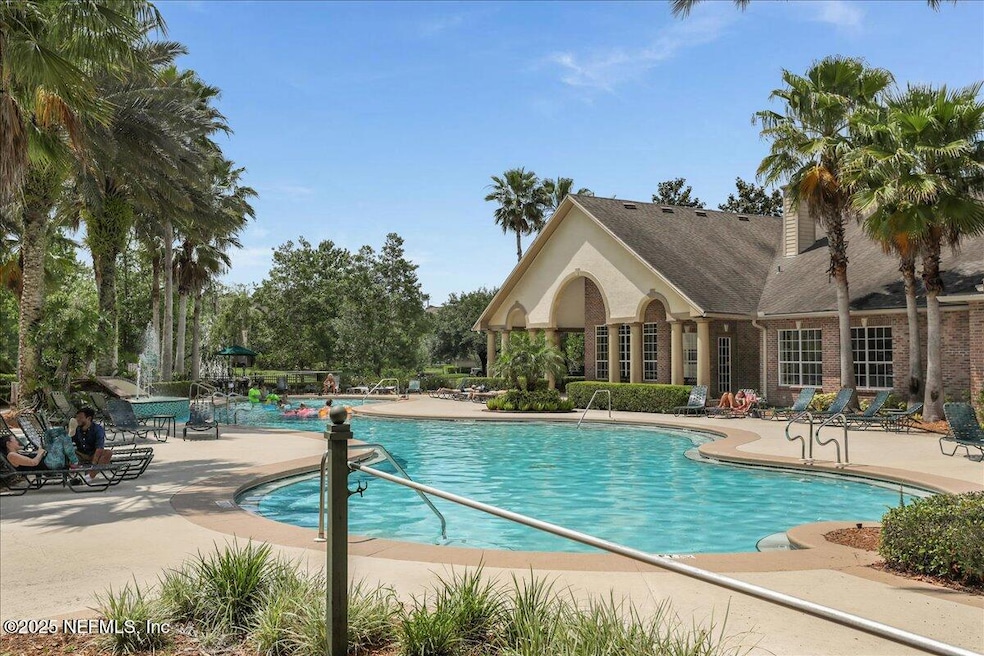 7800 Point Meadows Dr unit 938, Jacksonville, FL 32256 - photo 1