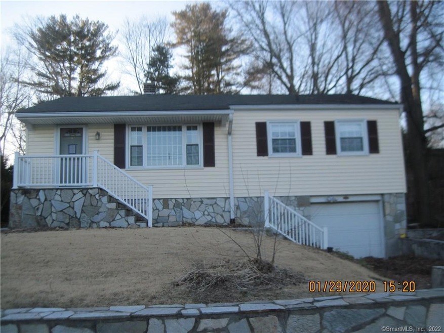 174 Oronoke Rd, Waterbury, CT 06708 - photo 1