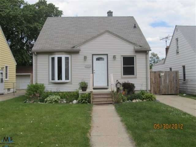 25920 Fern St, Roseville, MI 48066 - photo 1