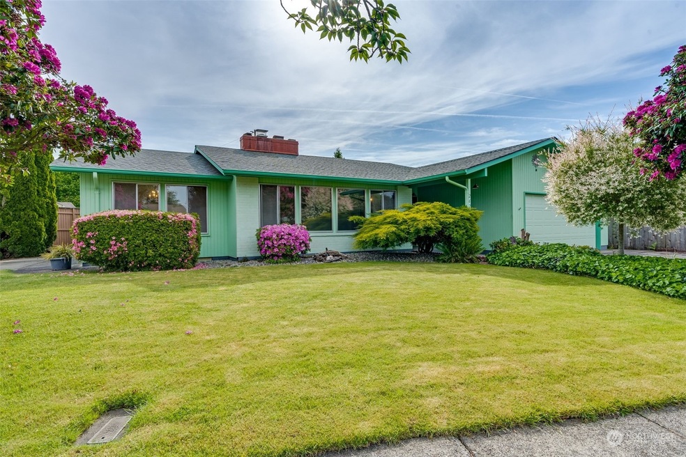 2624 Northlake Ave, Longview, WA 98632 - photo 1