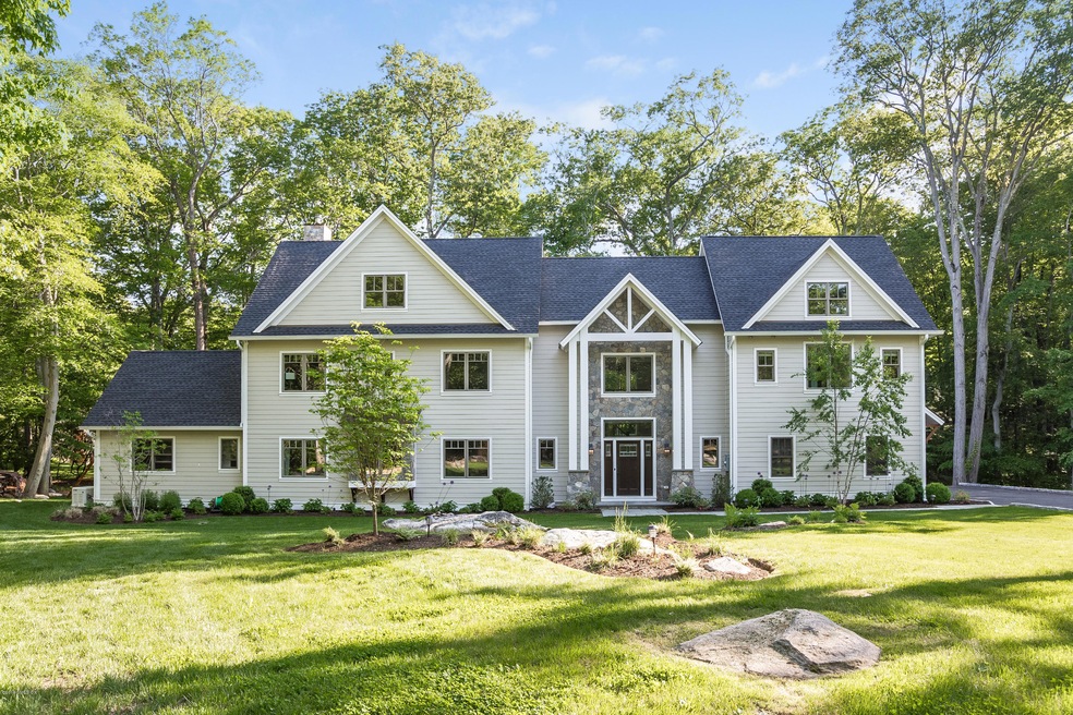 001-Front_View-5798600-large
