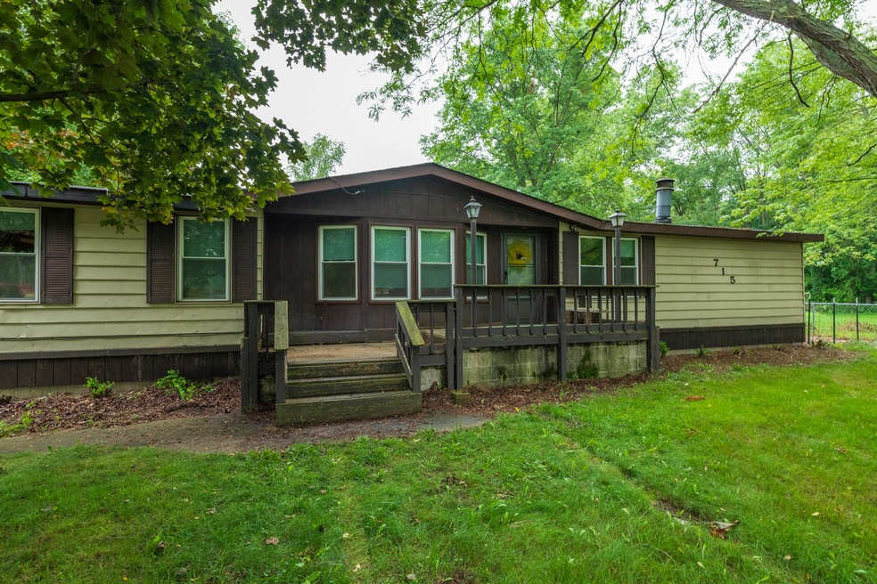 715 W Franklin-3