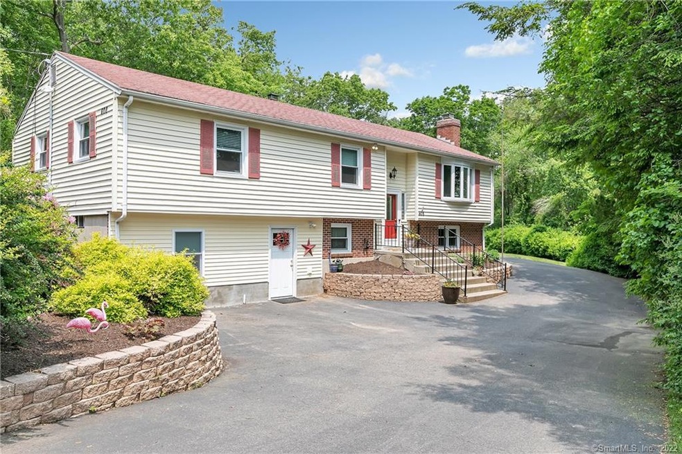 608 High Ridge Rd, Orange, CT 06477 - photo 1