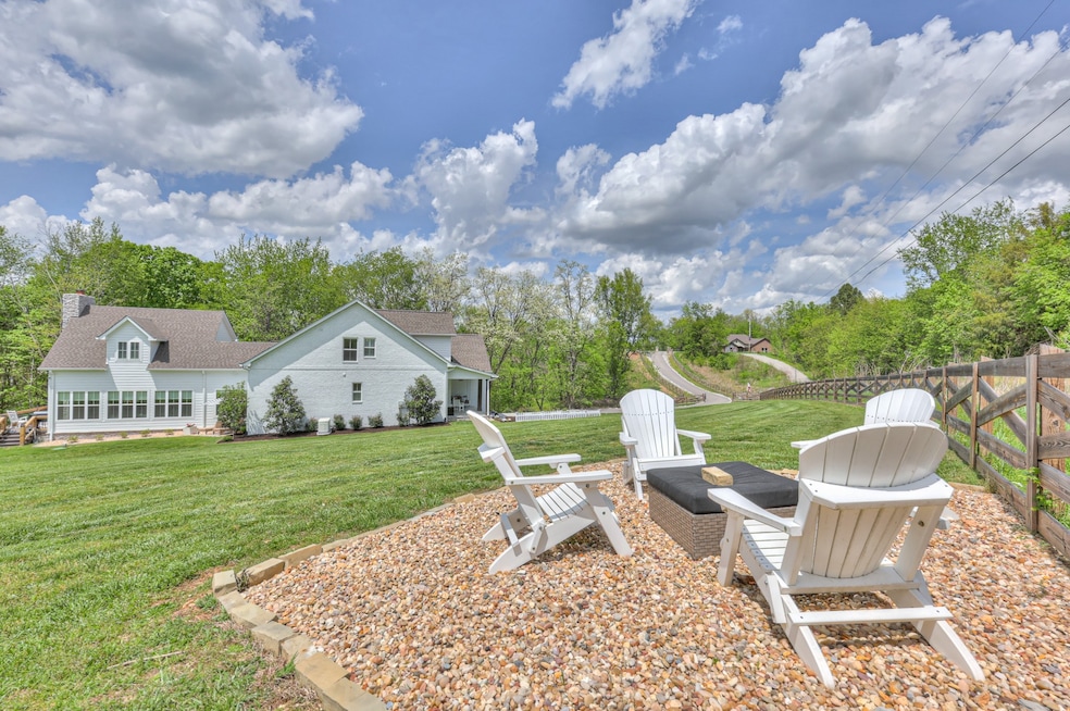 Under Contract $899,900