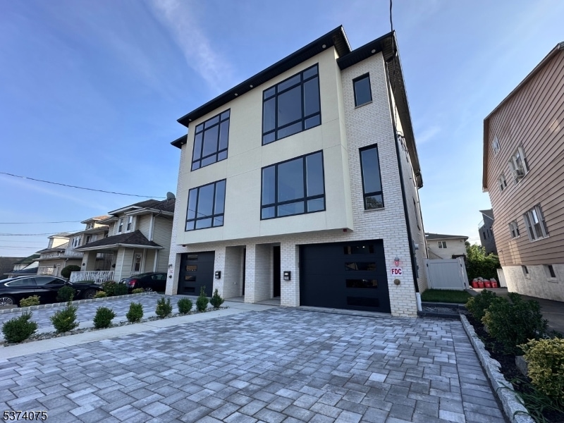 For Rent $6,500/month