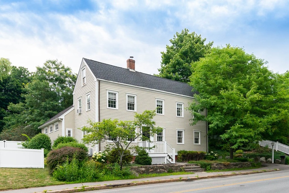 16 Low St, Newburyport, MA 01950 - photo 1