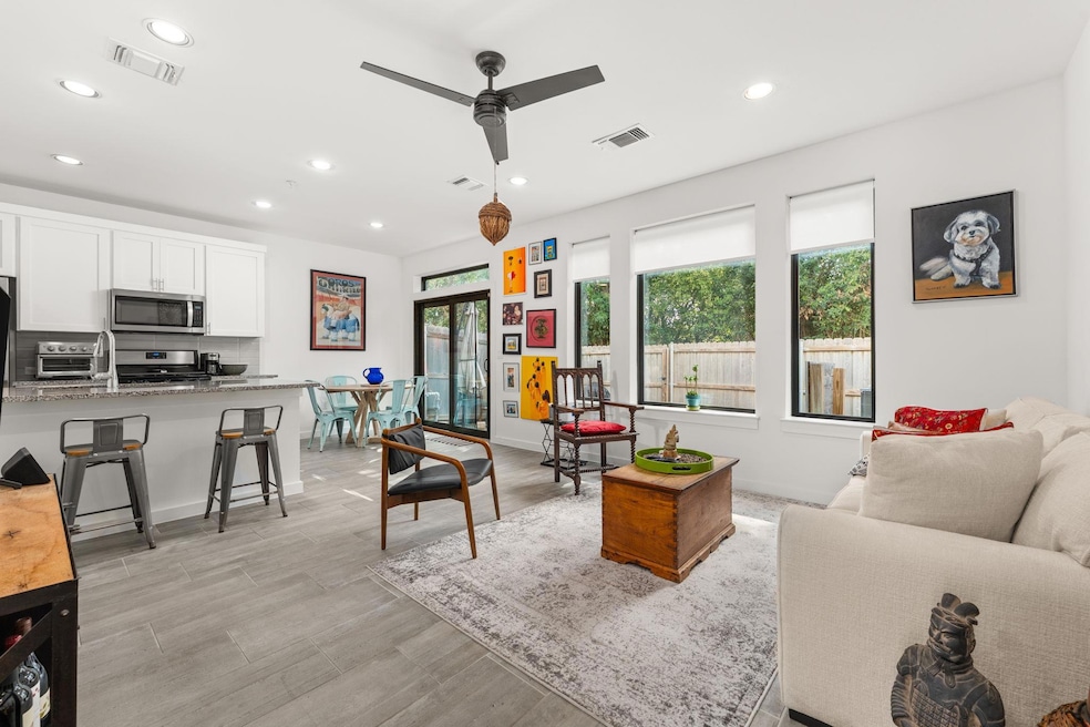 6409 Berkman Dr unit 9, Austin, TX 78723 - photo 1