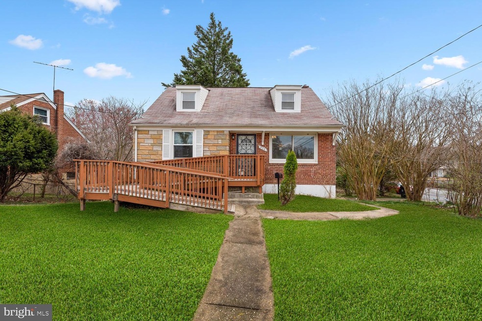 920 Brooke Rd, Capitol Heights, MD 20743 - photo 1