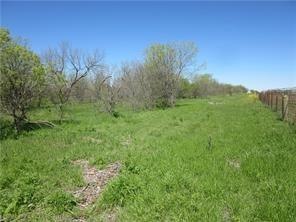 318 E Industrial Blvd, Cleburne, TX 76031 - photo 1