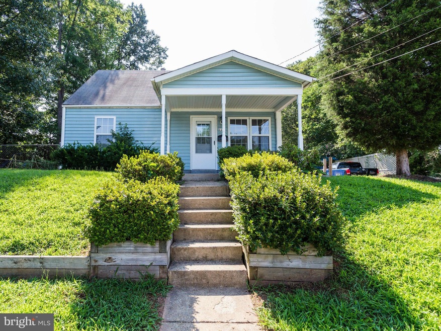 111 Morton Ct, Manassas Park, VA 20111 - photo 1