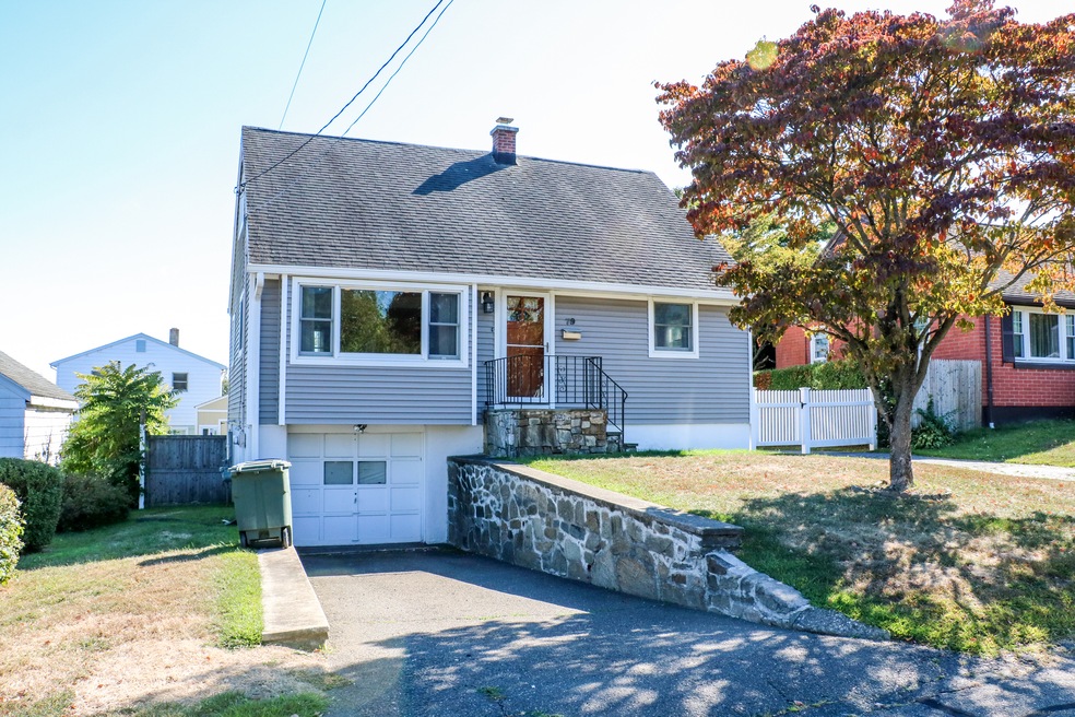 79 Hollywood Ave, Bridgeport, CT 06606 - photo 1