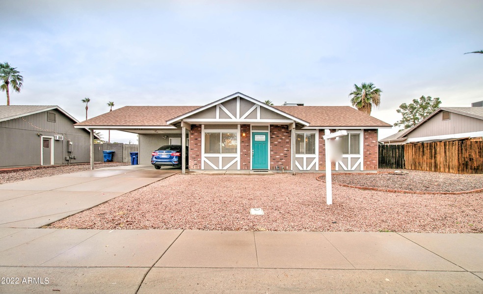 3010 N Arrowhead Dr-1
