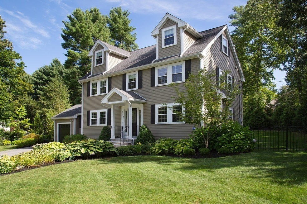 521 Bedford St, Lexington, MA 02420 - photo 1