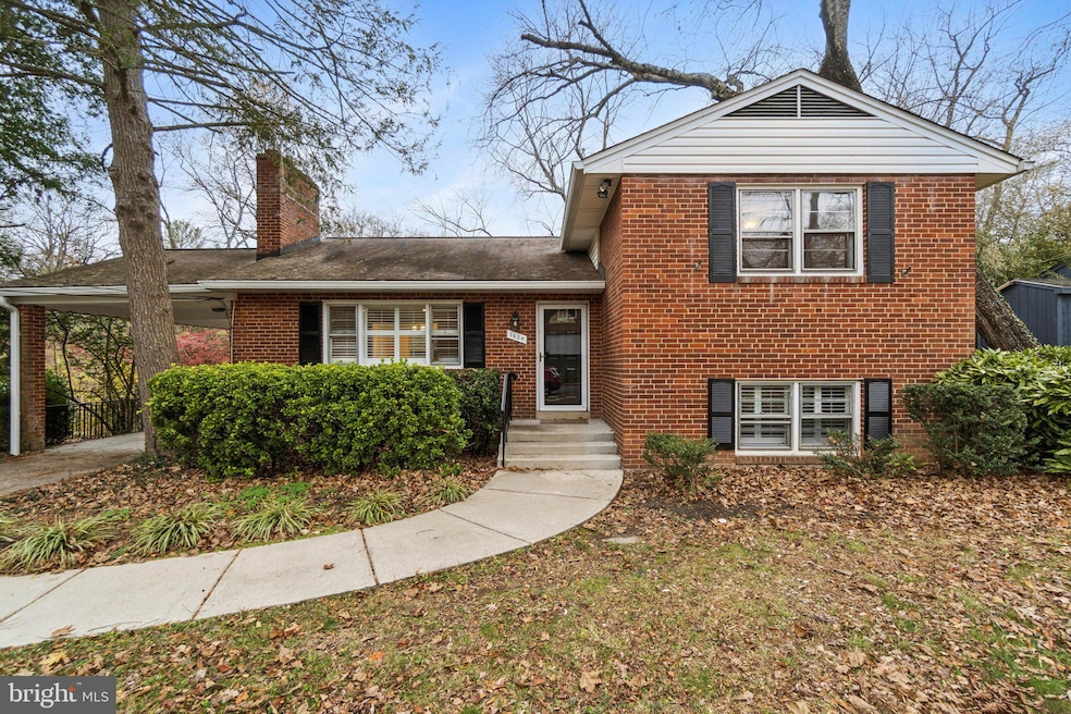 1624 41st St N, McLean, VA 22101 - photo 1