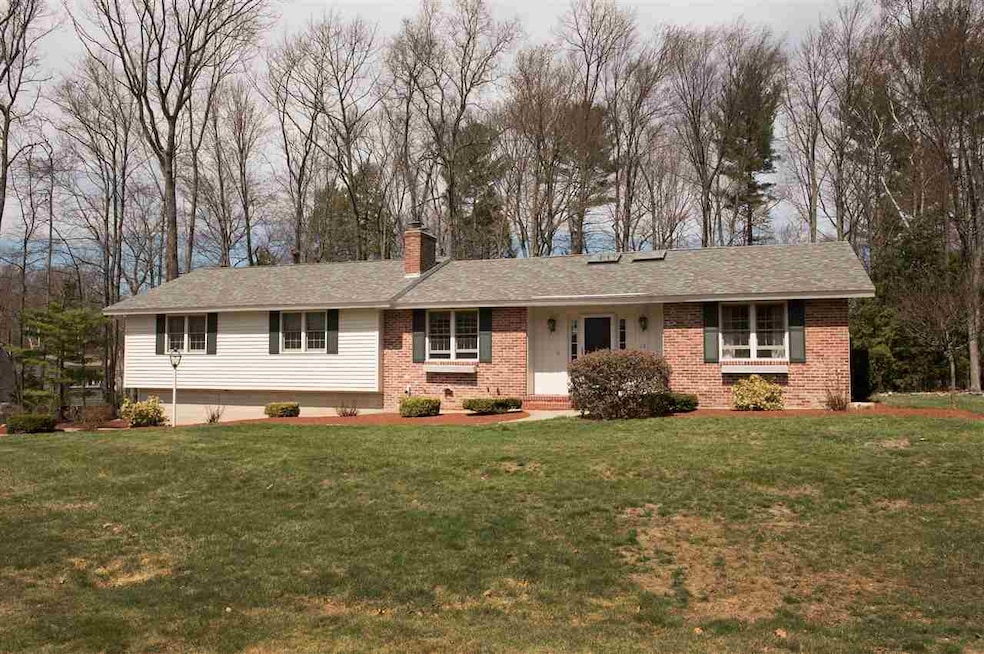 13 Gordon Dr, Londonderry, NH 03053 - photo 1