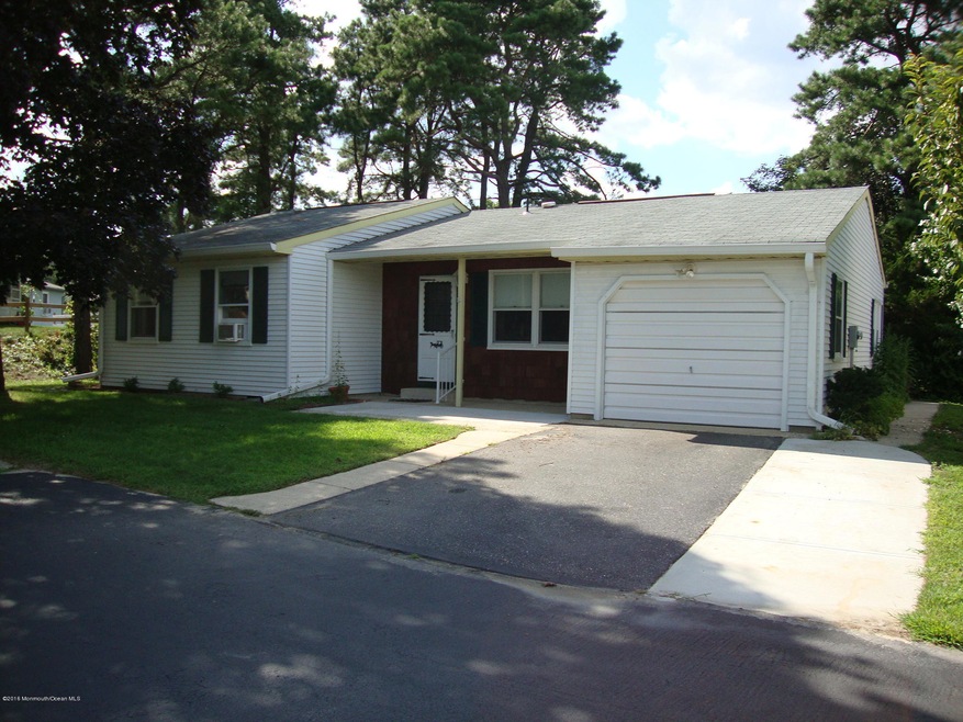 55 S Chestnut Ave, Whiting, NJ 08759 - photo 1