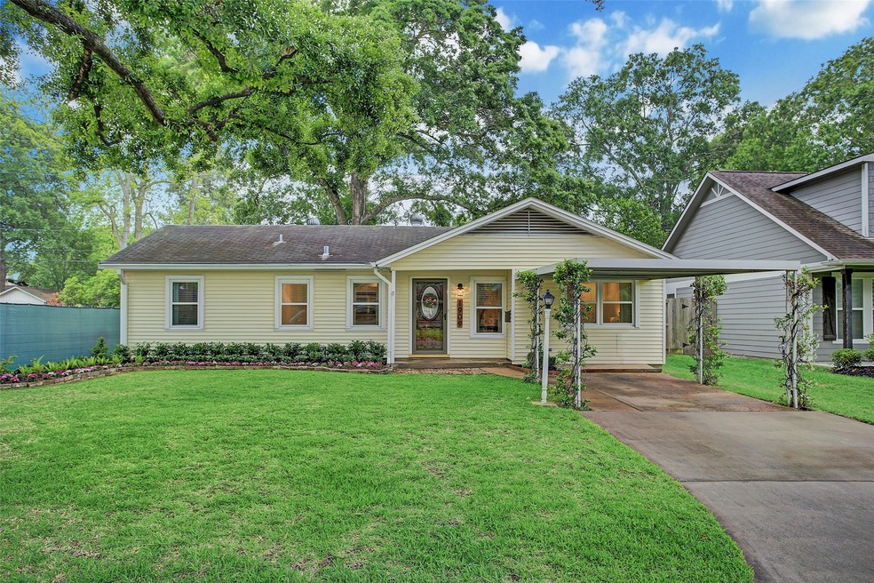 1909 Chippendale Rd, Houston, TX 77018 - photo 1