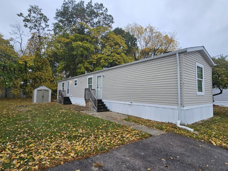 16031 Beech Daly Rd unit 4, Taylor, MI 48180 - photo 1