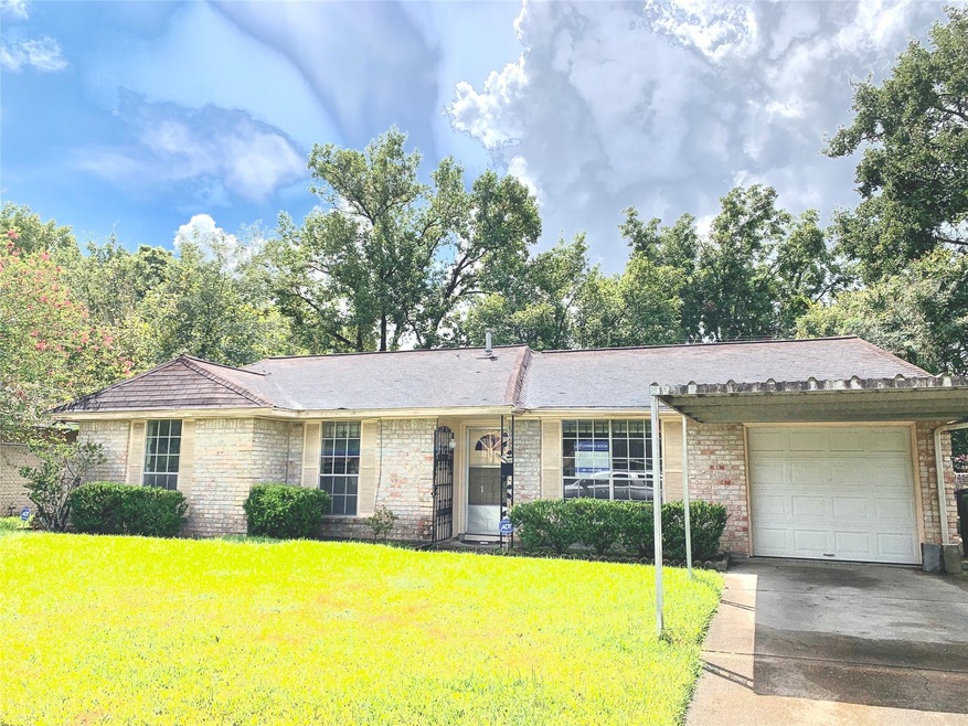 7734 Parker Rd, Houston, TX 77016 - photo 1