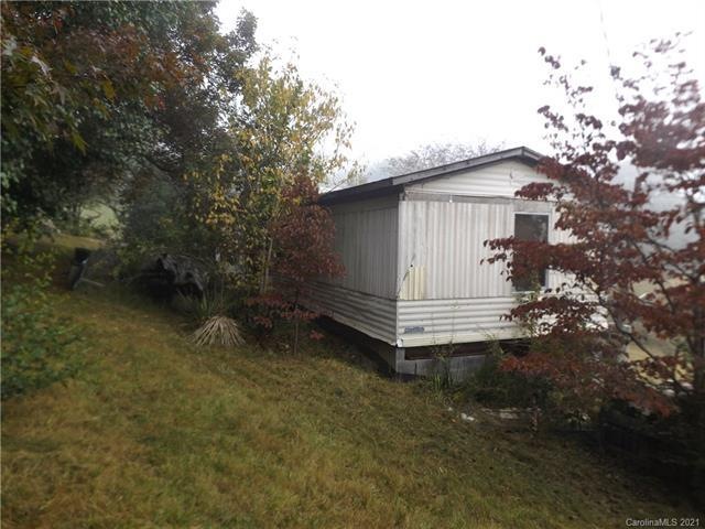 10 Yellow Roses Ln, Leicester, NC 28748 - photo 1