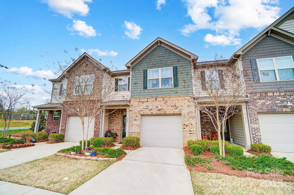 Sold $330,000 • Co-Listing Agent