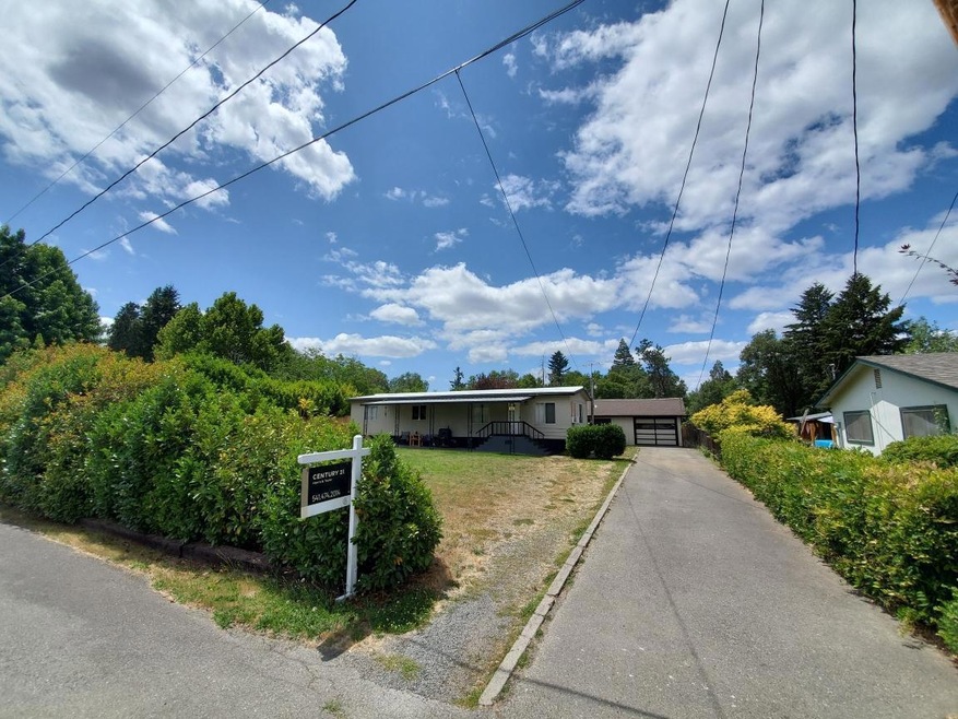 1576 Apple Lane 1