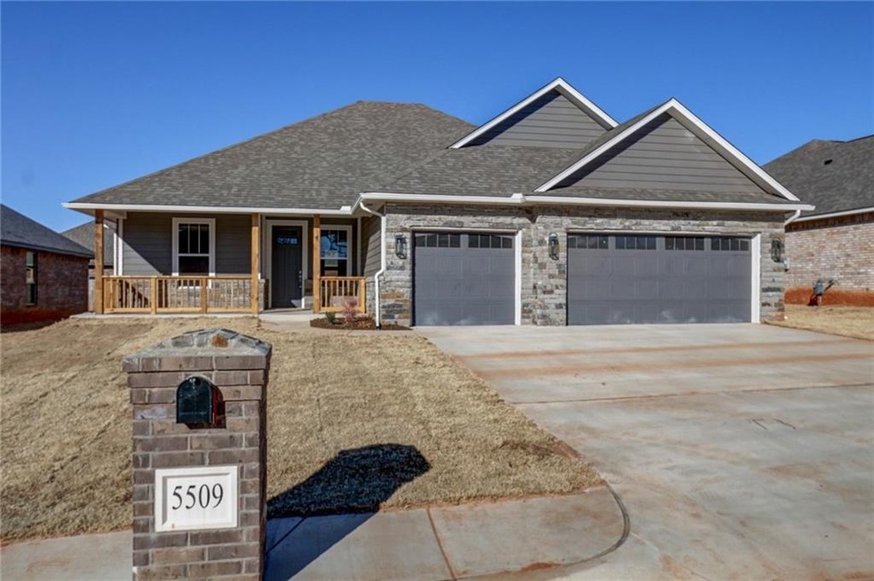 5509 Painted Pony Rd, Warr Acres, OK 73132 - photo 1