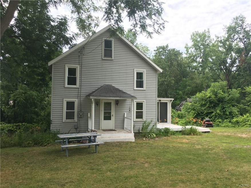 Welcome home to 2108 Warners Rd.
