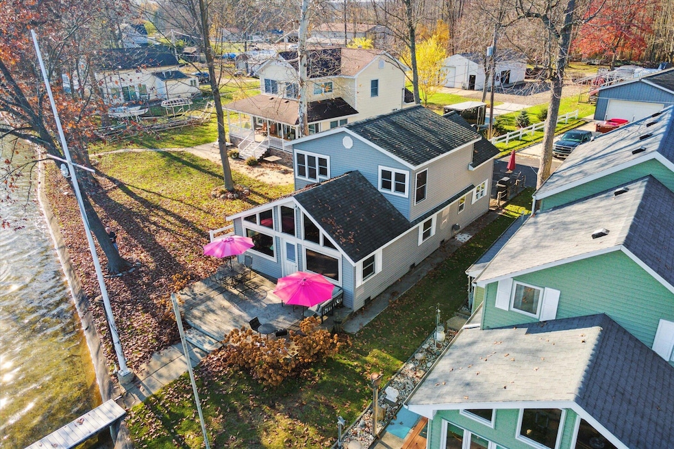 06-Sandy-Beach-St-Wayland-MI-49348-Windo