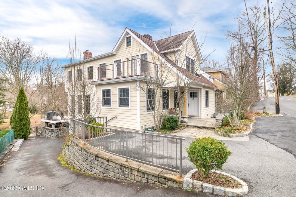 7 Caroline Place, Greenwich, CT 06831 - photo 1