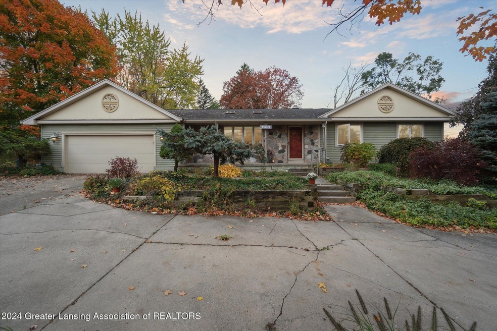 01-2125-Clearview-Ave-Lansing-MI-48917-W