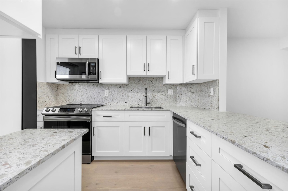 1427 E Hillsboro Blvd Unit 523, Deerfield Beach, FL 33441 MLS