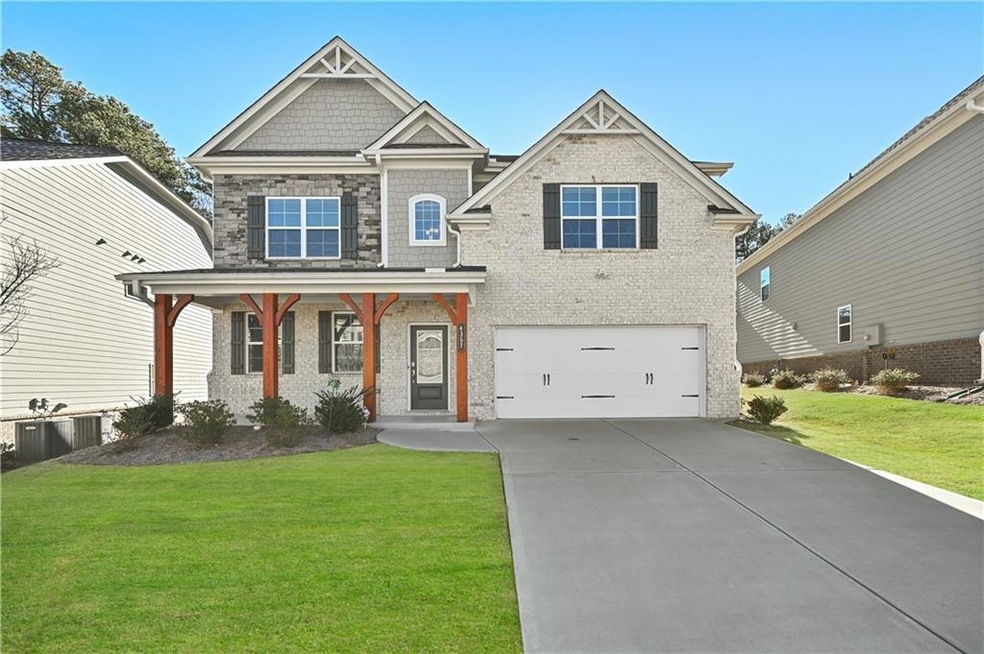 Beautiful Craftsman-style home featuring a 2 garag