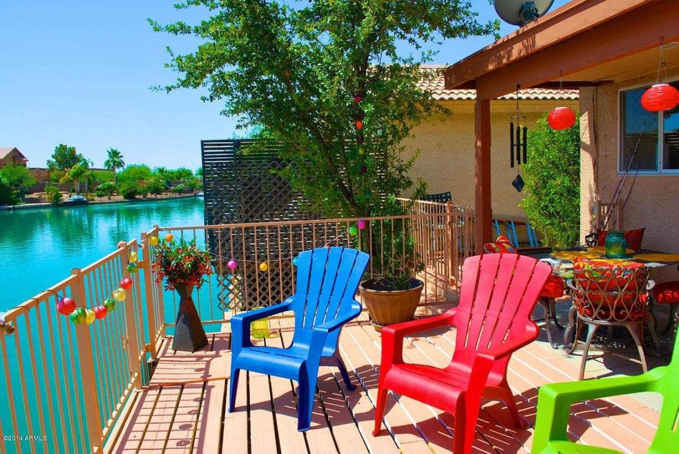 2082 Sweetwater Patio on Lake