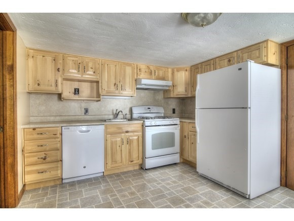 5 Oak St, Nashua, NH 03060 - photo 1