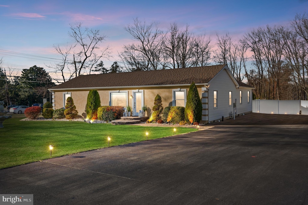 1 Meadow Dr, Moorestown, NJ 08057 - photo 1