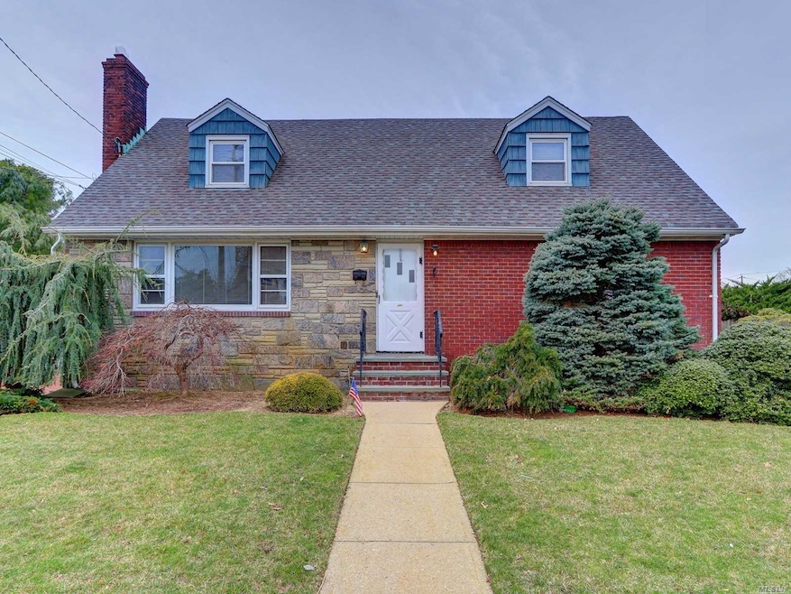 2900 Saint Johns Rd, Oceanside, NY 11572 - photo 1