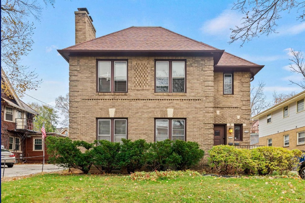 3222 N Downer Ave Unit 3224